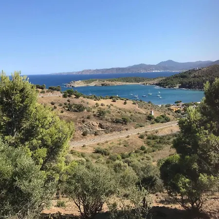 Διαμέρισμα A Chic Four-person By The At Cap Ras Llança
